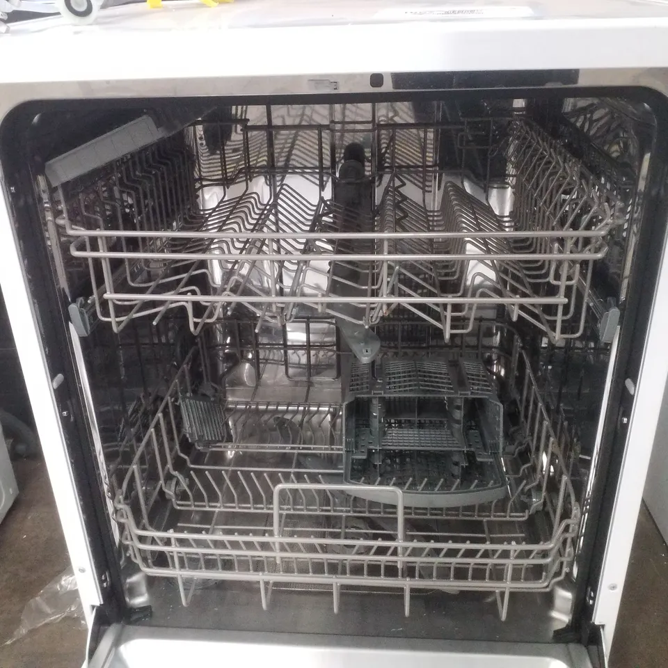 SWAN SDW751170W 14 PLACE FULLSIZE DISHWASHER - WHITE