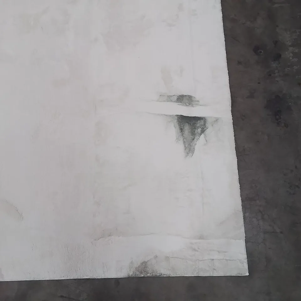 QUALITY DESIGNER AREA RUG - APPROXIMATELY  200x290cm