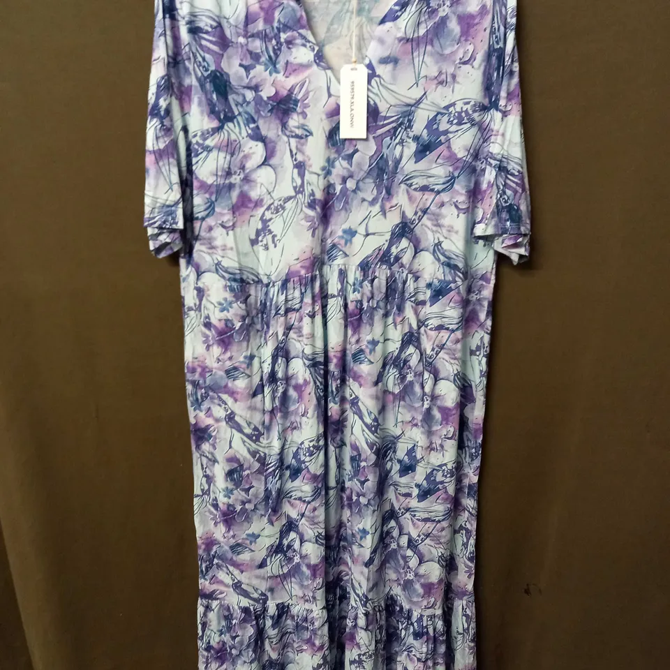 MAISON DE NIMES MAXI DRESS IN FLORAL DESIGN IN BLUE/PURPLE - XL