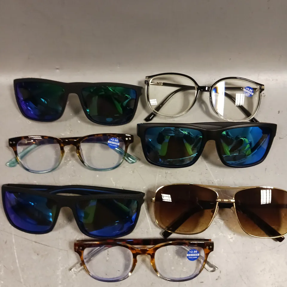 APPROXIMATELY 15 ASSORTED GLASSES/SUNGLASSES IN VARIOUS DESIGNS 
