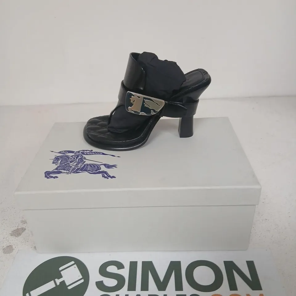 BURBERRY BLACK LEATHER SANDAL WITH BUCKLE STRAP – UK 4 (EUR 37)