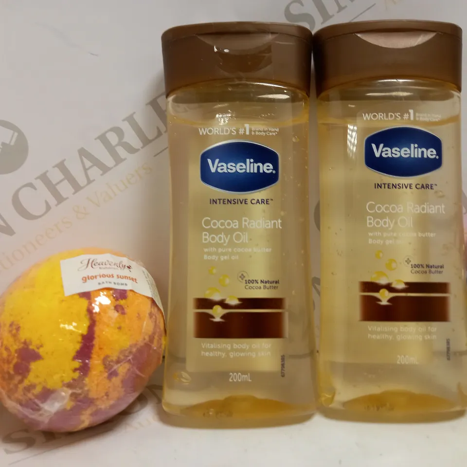 LOT OF APPROX 9 TO INCLUDE BODY OIL AND BATHBOMBS