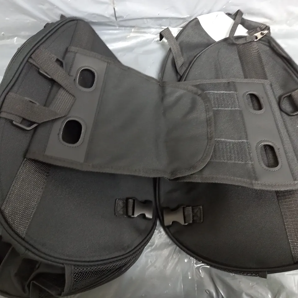 UNBRANDED SADDLE BAGS IN BLACK 