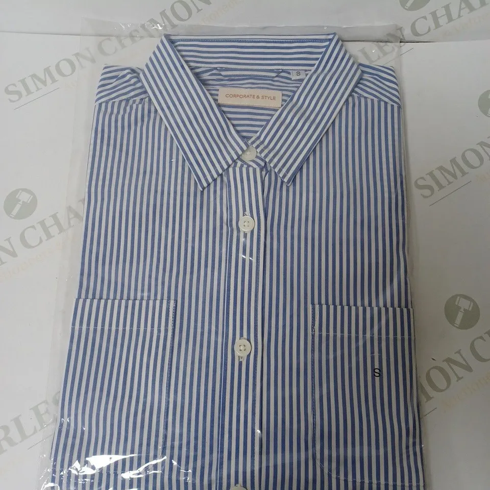 SEALED SET OF 5 BRAND NEW CORPORATIVE STYLE WHITE & BLUE STRIPE WOMENS SHIRT WITH ROLL UP SLEEVES - SMALL
