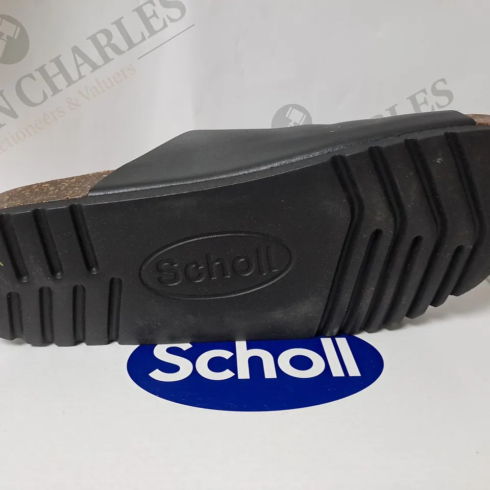 BOXED SCHOLL SANDLES IN BLACK SIZE 7  