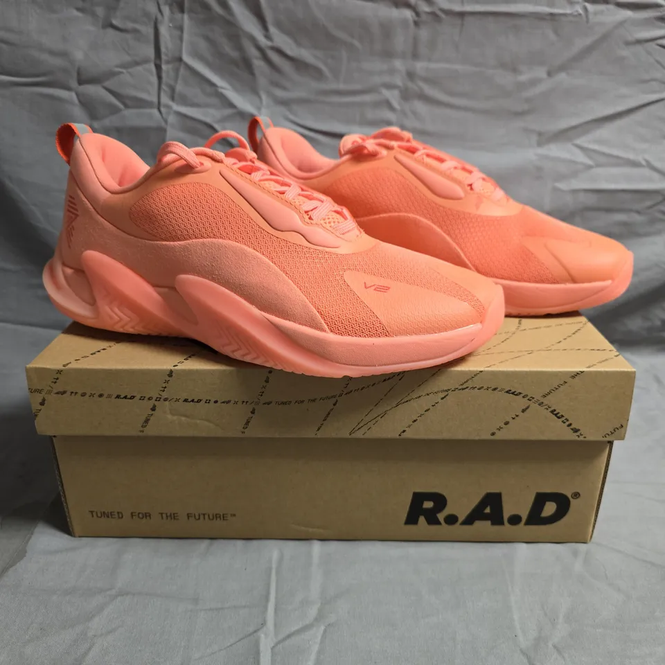 BOXED PAIR OF R.A.D ONE V2 TRAINERS IN DESERT FLOWER SIZE UK 7