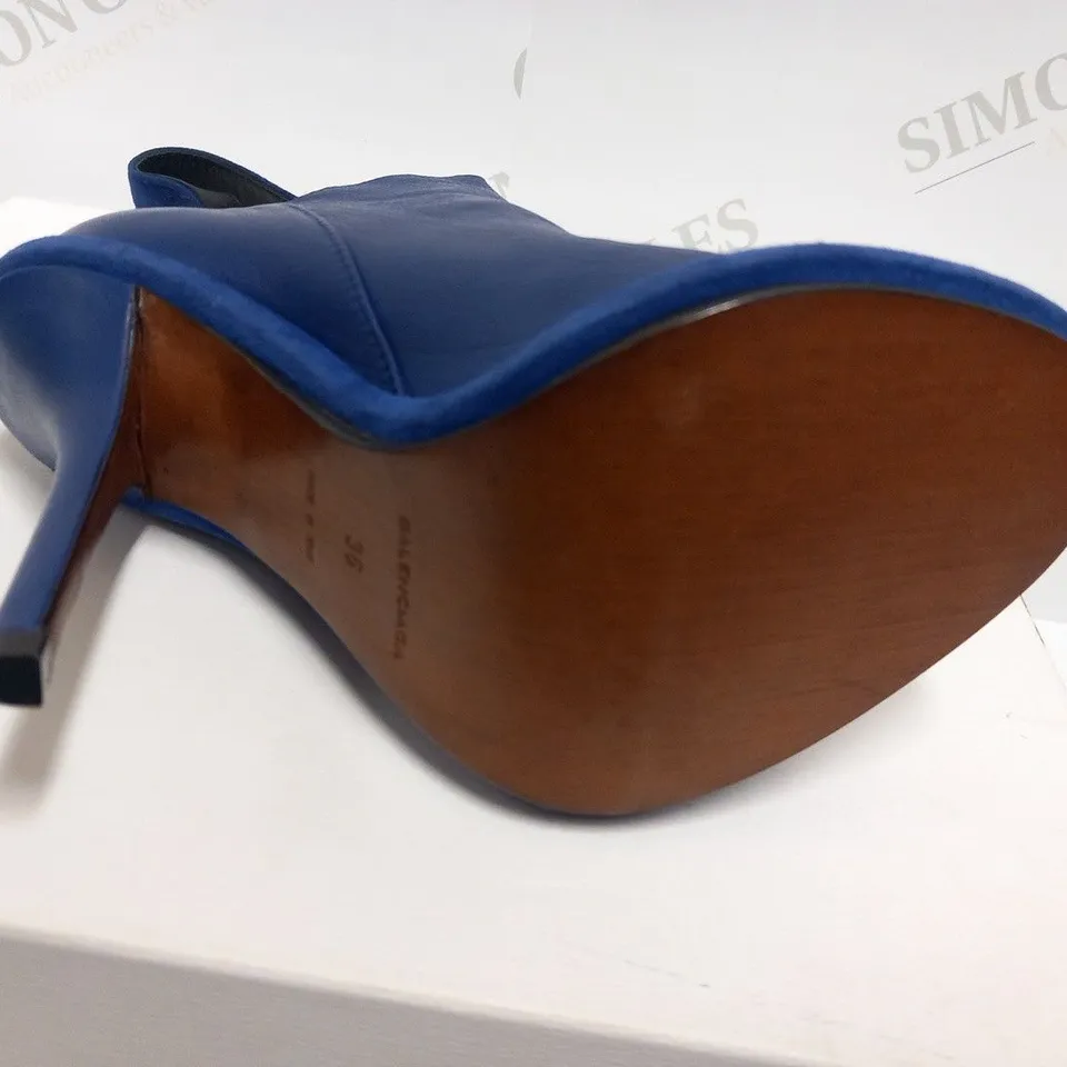 BOXED PAIR OF BALENCIAGA BLUE INDIGO LEATHER SANDAL SIZE 36