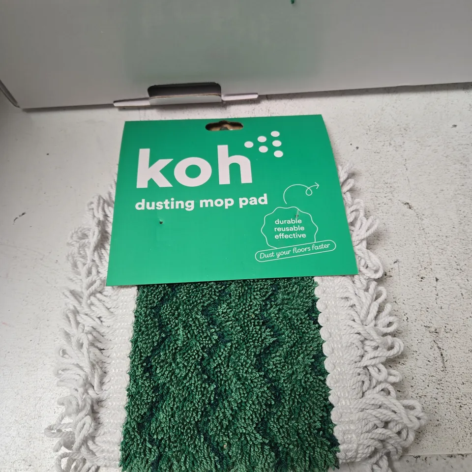 KOH DUSTING MOP PAD KIT WITH 5 MOP PADS AND GREEN MICROFIBER PAD