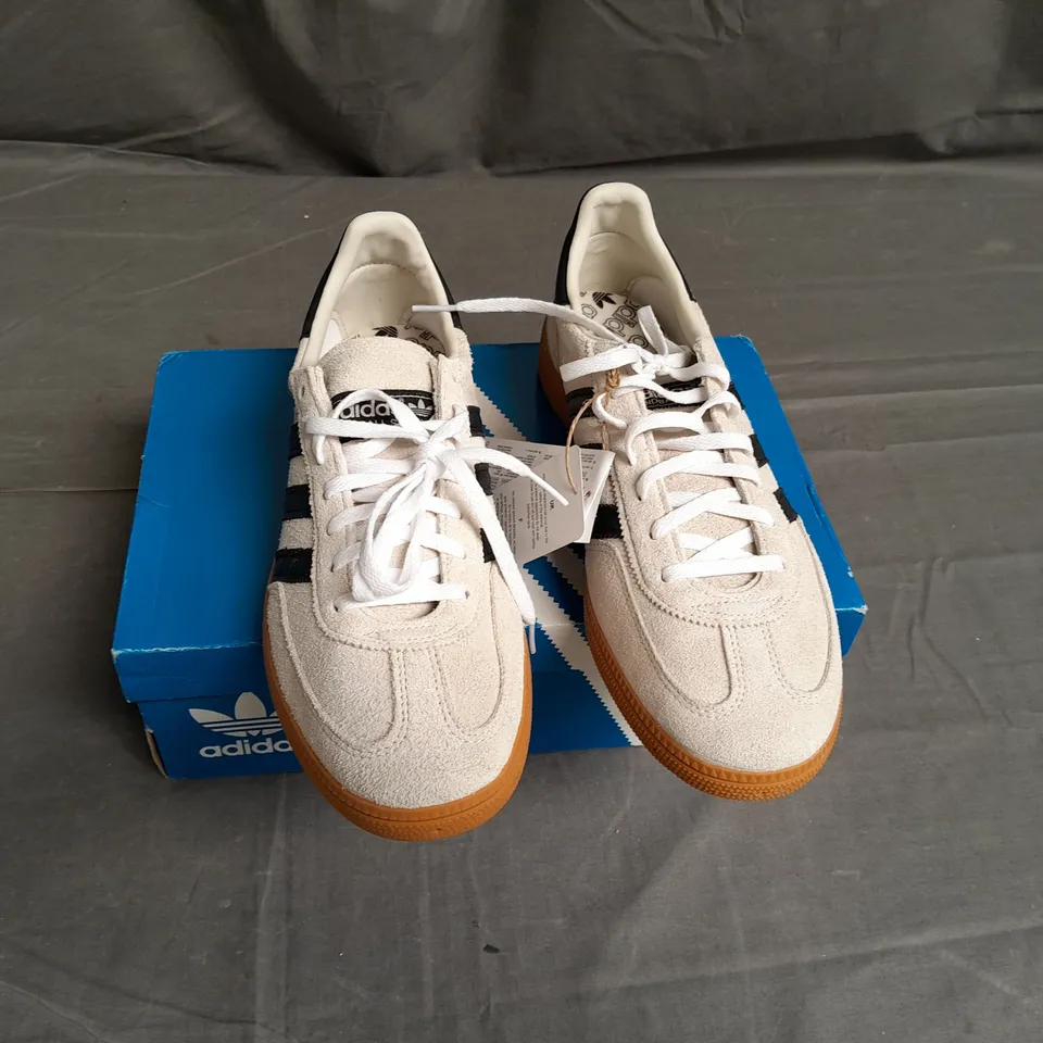 BOXED PAIR OF ADIDAS ORIGINALS SEZIAL TRAINERS SIZE UK 8.5