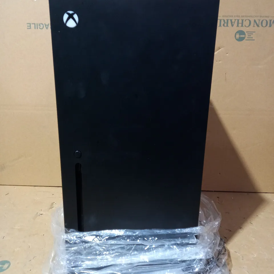 UKONIC XBOX SERIES X REPLICA MINI FRIDGE