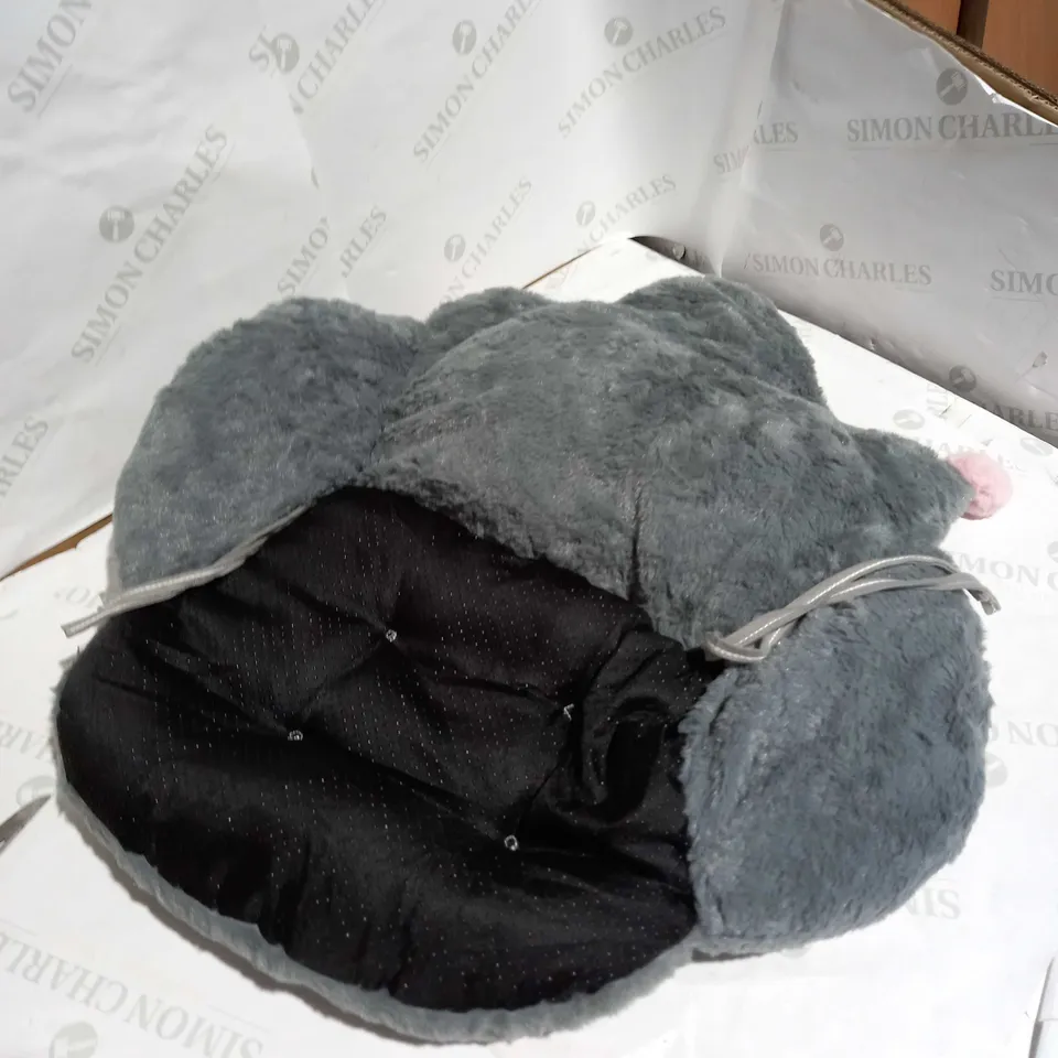 LIGHT GREY DOG/PUPPY BED 