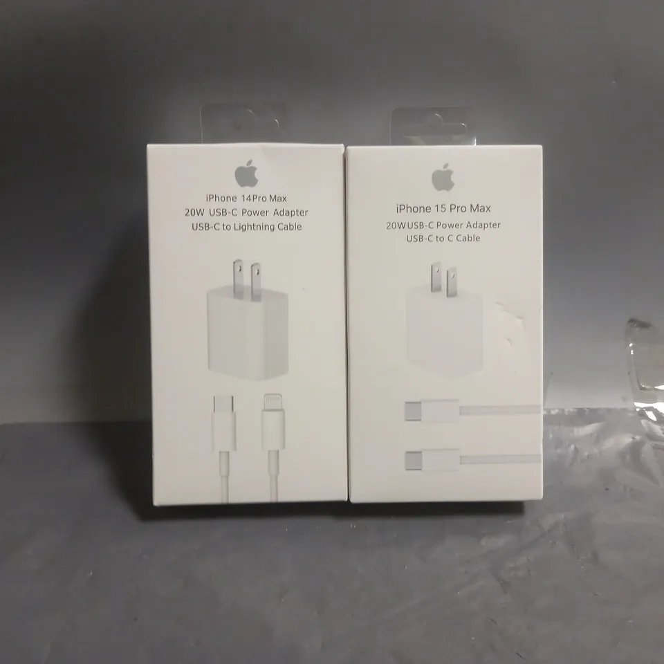 BOX OF APPROXIMATELY 25 ASSORTED APPLE CHARGERS TO INCLUDE - IPHONE 15 PRO MAX CHARGER , IPHONE 14 PRO MAN CHARGER 