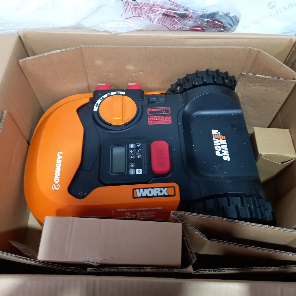 WORX WR142E M700 LANDROID ROBOTIC MOWER