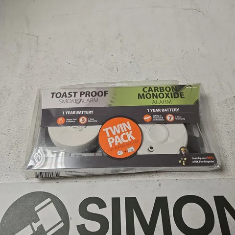 TOAST PROOF SMOKE & CARBON MONOXIDE ALARM TWIN PACK