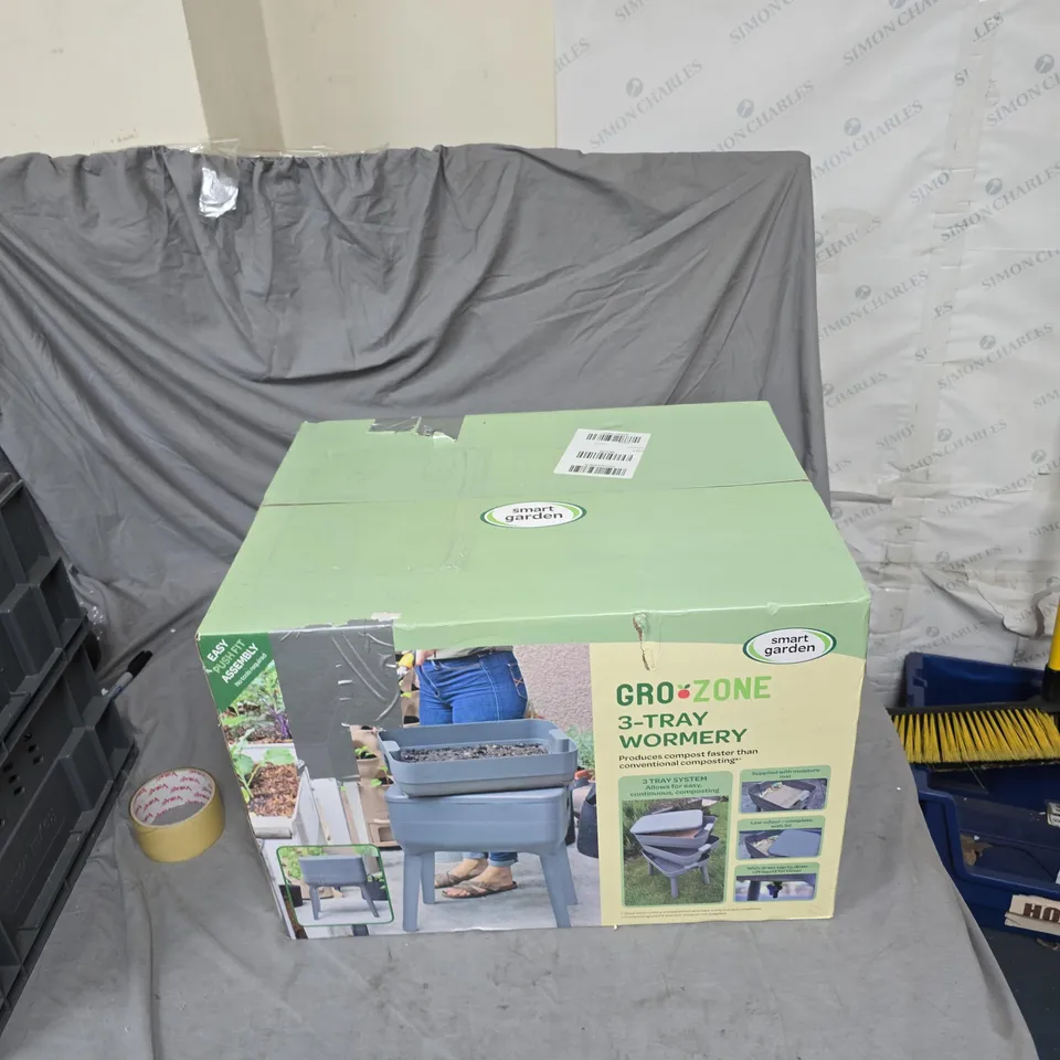 SMART GARDEN GRO-ZONE 3-TRAY WORMERY – BOXED