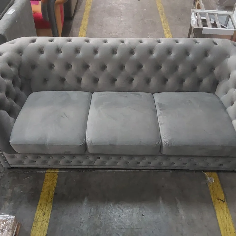 QUALITY DESIGNER CHESTERFIELD ANZLA SOFA 3 SEATER MADE OF VELVET FABRIC WITH SOLID WOOD LEGS