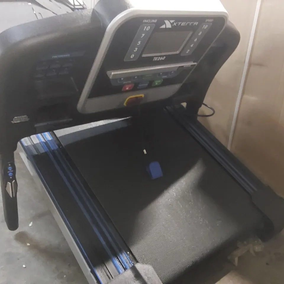 XTERRA FITNESS TR260 FOLDING TREADMILL
