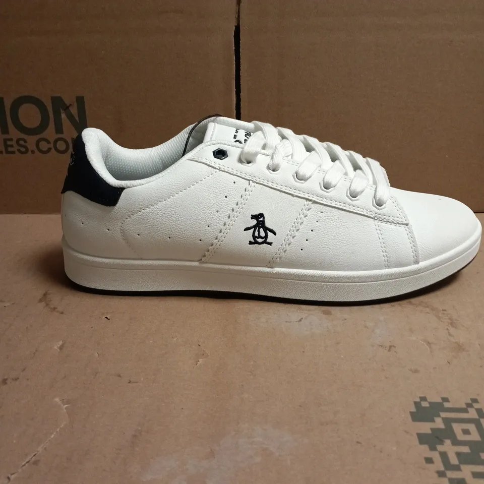 ORIGINAL PENGUIN TRAINERS WHITE SIZE 9