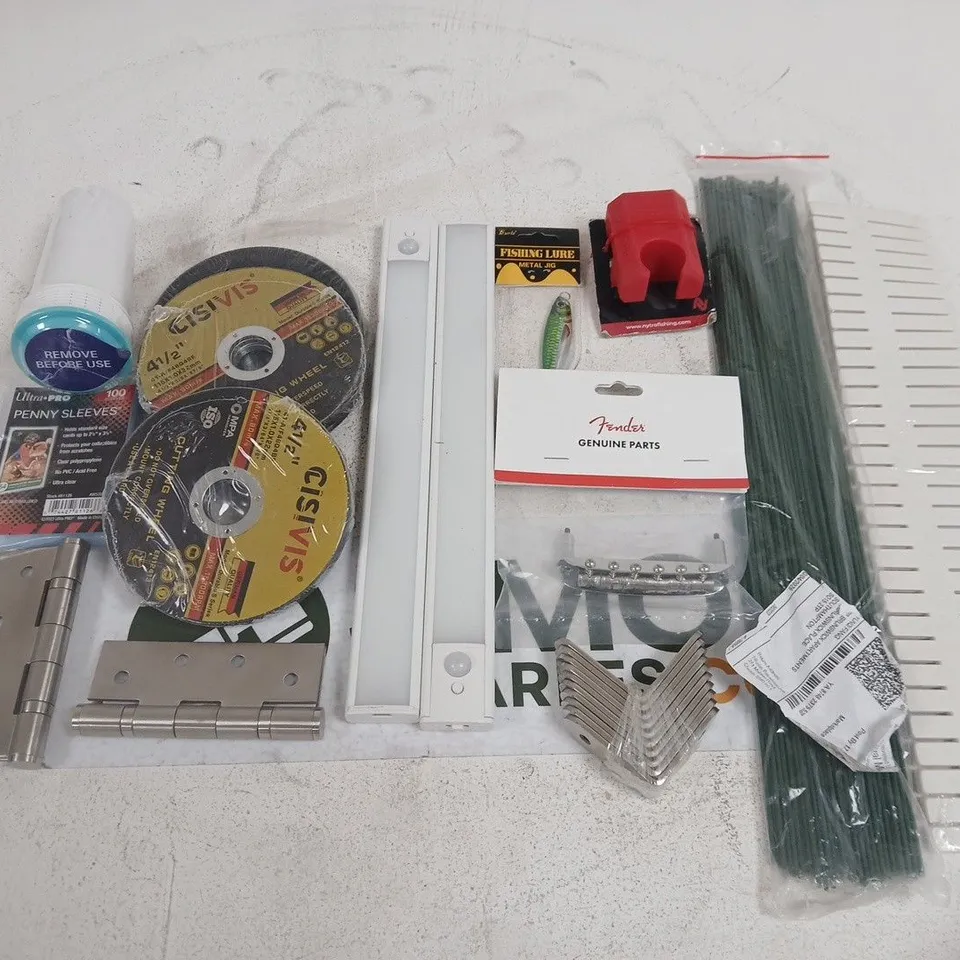 LOT OF ASSORTED HOUSEHOLD ITEMS TO INCLUDE FENDER SPARE PART, CUTTING DISCS AND CARD SLEEVES