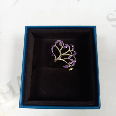 DESIGNER SILVER EFFECT FLORAL RING