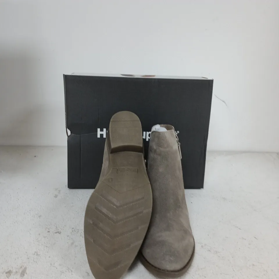 HUSH PUPPIES GREY SUEDE ANKLE BOOTS – WOMEN'S WITH ZIP FASTENING UK SIZE 8