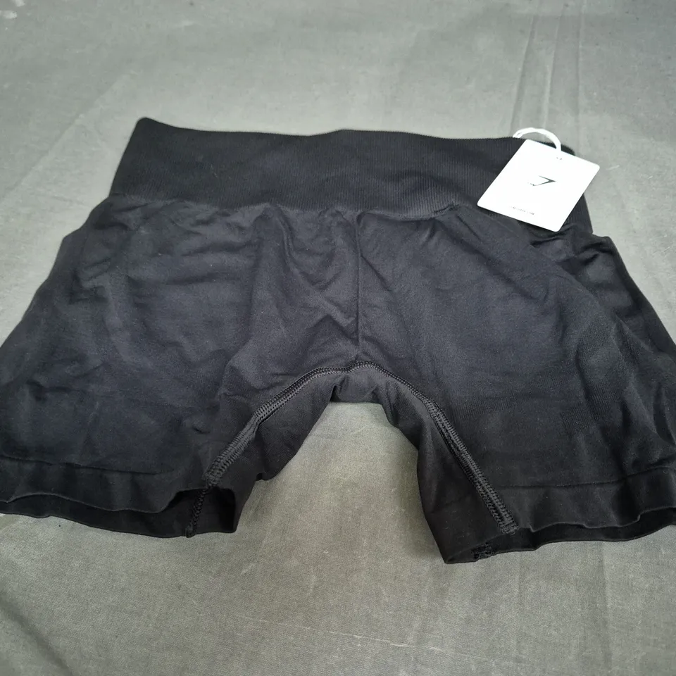 GYMSHARK EVERYDAY SEAMLESS SHORTS IN BLACK - SIZE M