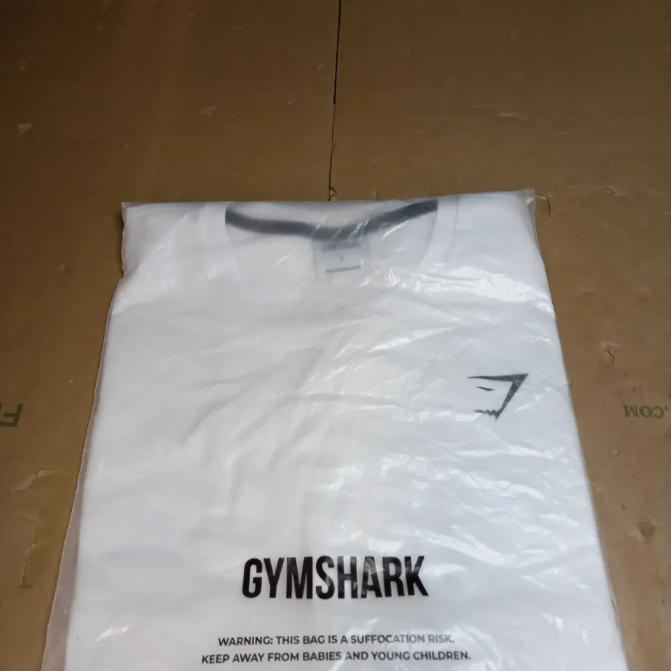 SEALED GYMSHARK TRANING T-SHIRT SIZE L