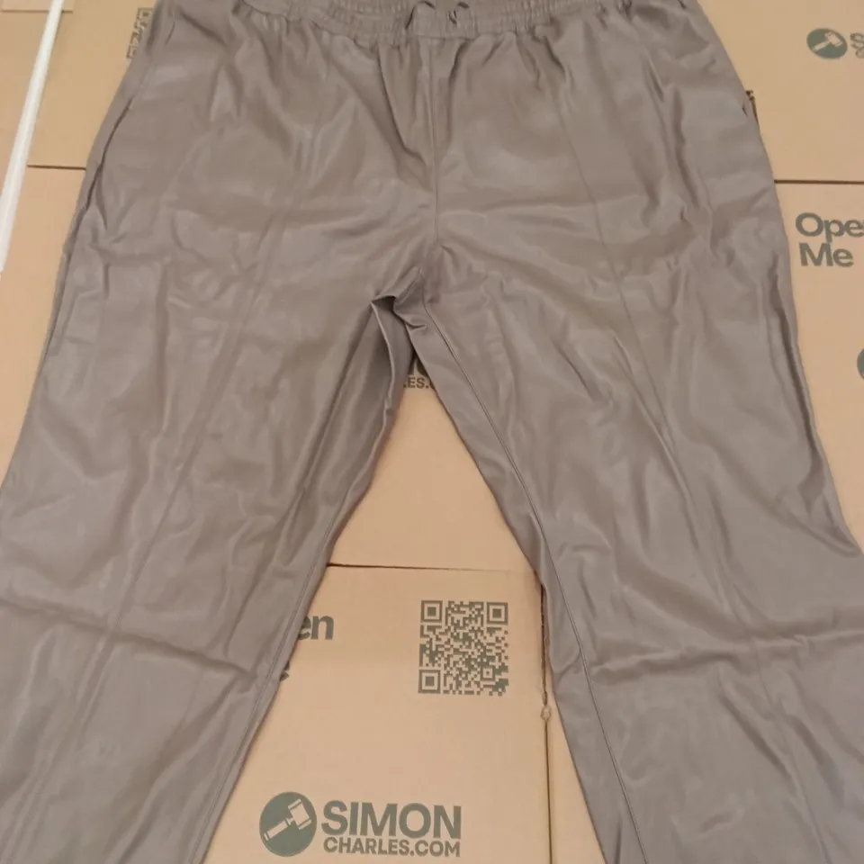 PALLET OF BRAND NEW WOMENS QUALITY DESIGNER CLOTHES APPROXIMATELY 70 TO INCLUDE; PANTS, SWIMSUITS, JACKETS, TOPS ETC