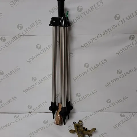 BOXED SFIXX GARDEN ZINC SPRINKLER WITH TRIPOD BASE