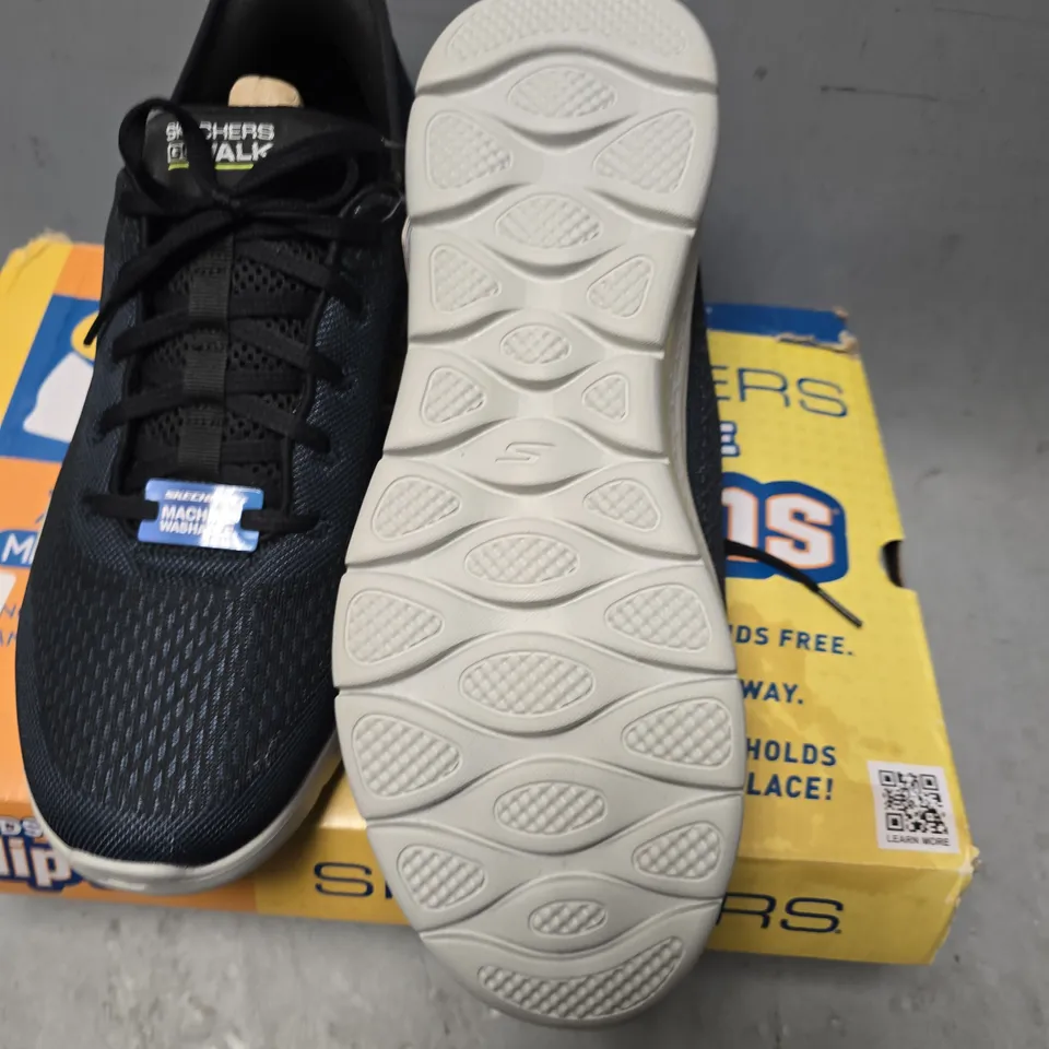 BOXED SKETCHERS GO FLEX SLIP INS SIZE 11