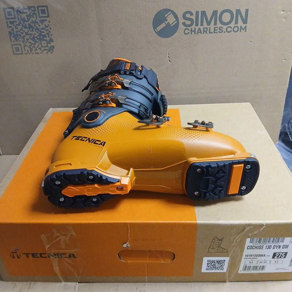 TECNICA COCHISE 130 DYN GW SKI BOOTS – UK 8, 27.5 MONDO, ORANGE/BLUE BOXED