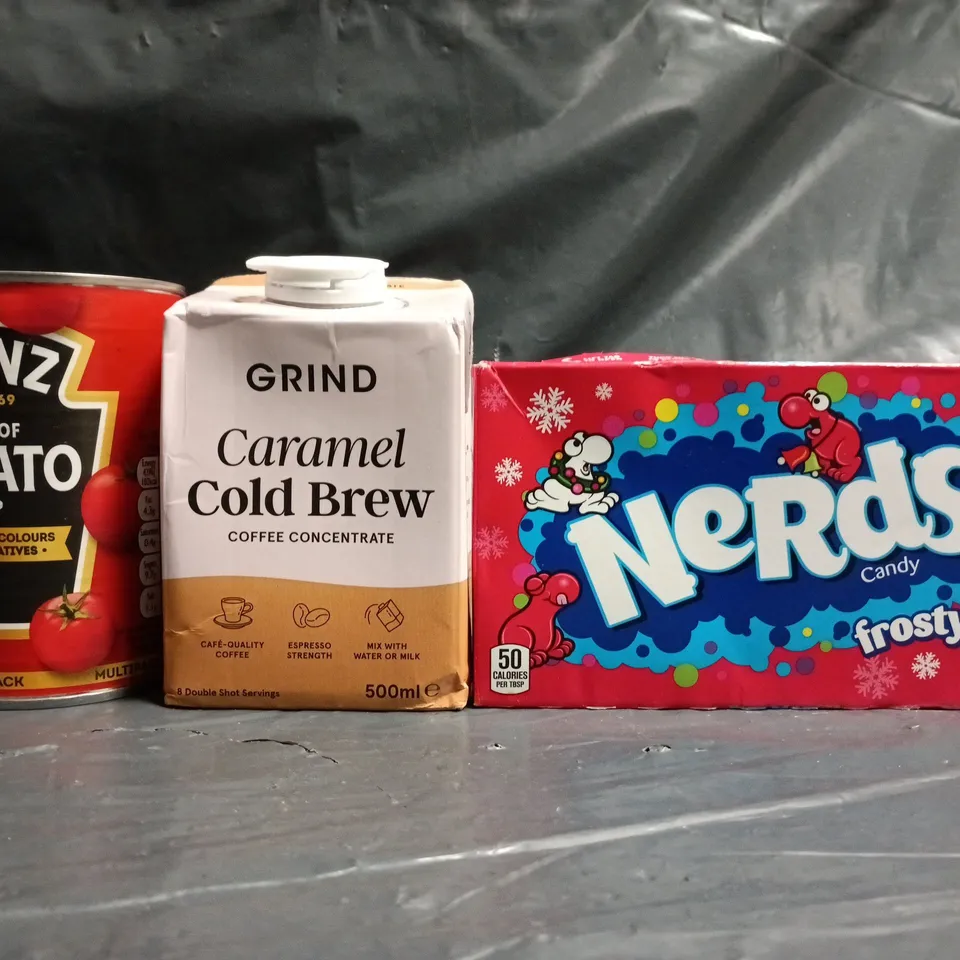 APPROXIMATELY 10 ASSORTED FOOD AND DRINK ITEMS TO INCLUDE NERDS, CARAMEL COLD BREW, AND HEINZ CREAM OF TOMATO SOUP