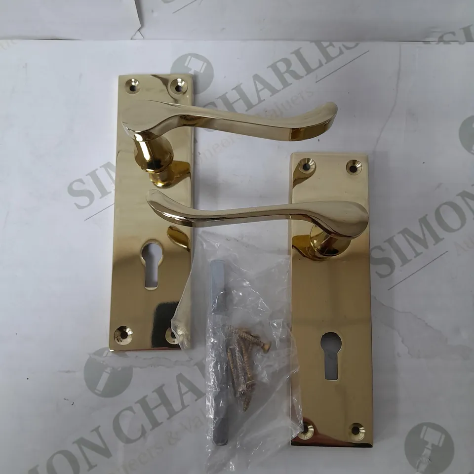 2 X BOXED HH VICTORIAN SCROLL LOCK HANDLE SETS