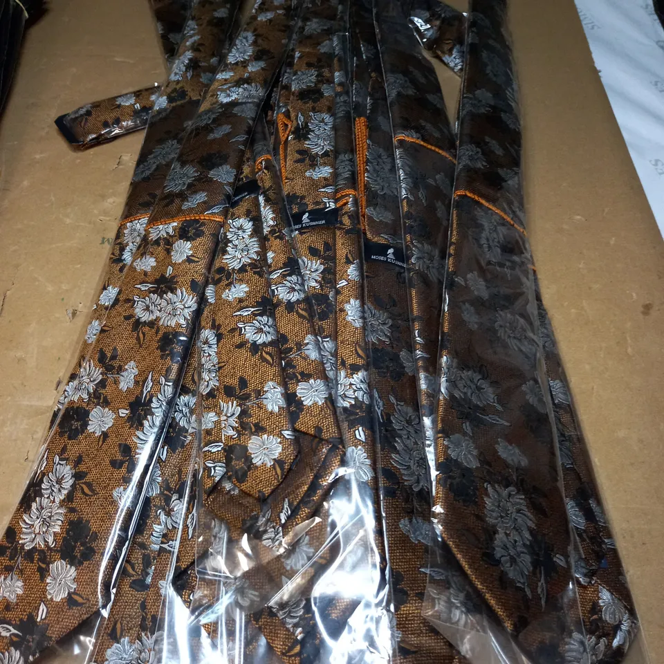 MOSES KUSHNER LOT OF 17 ORANGE/BRONZE TIE WITH WHITE AND BLACK ROSES