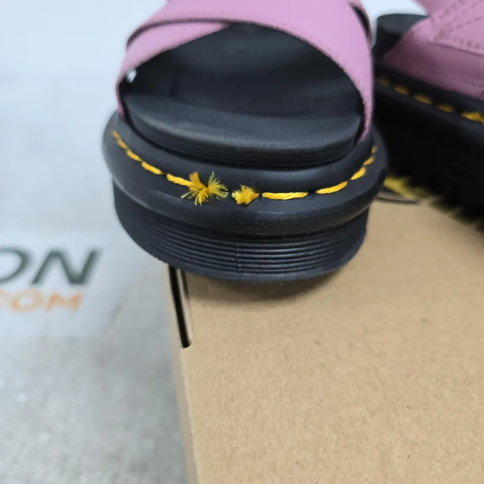 DR MARTENS VOSS II DUSTY ROSE UK 4 BOXED