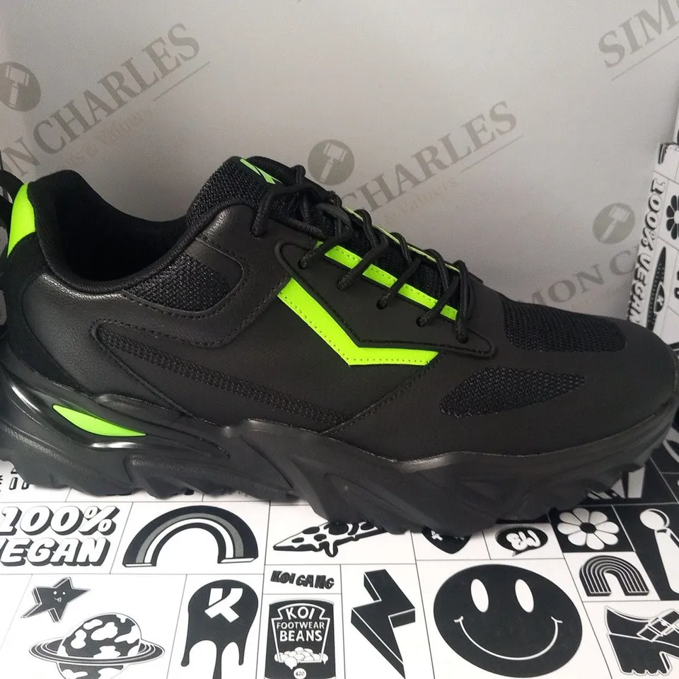 BRAND NEW BOXED PAIR OF KOI ACID RAVE CULTURE MEN'S TRAINERS SIZE 7