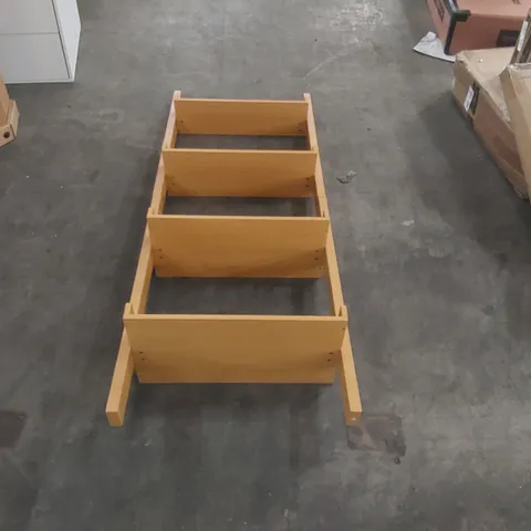WOODEN LADDER BOOKCASE