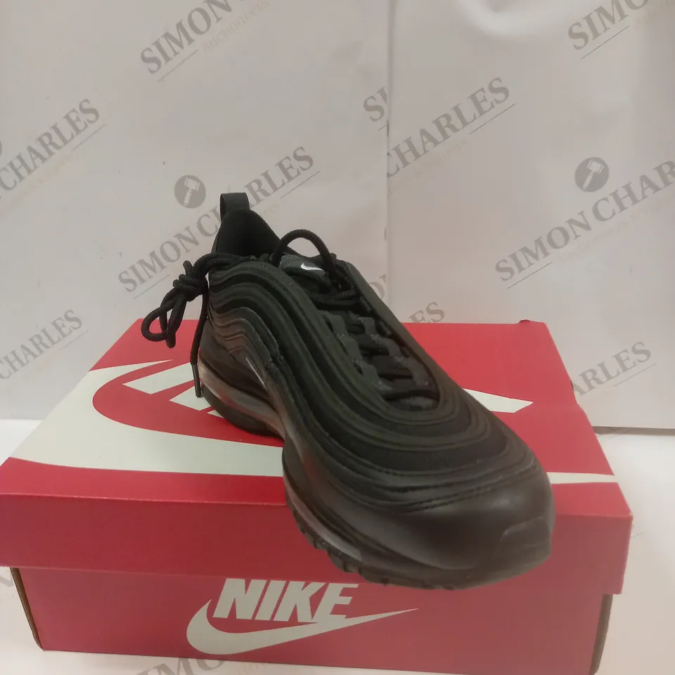 BOXED PAIR OF NIKE AIR MAX 97 TRAINERS 921522 UK SIZE 5.5 