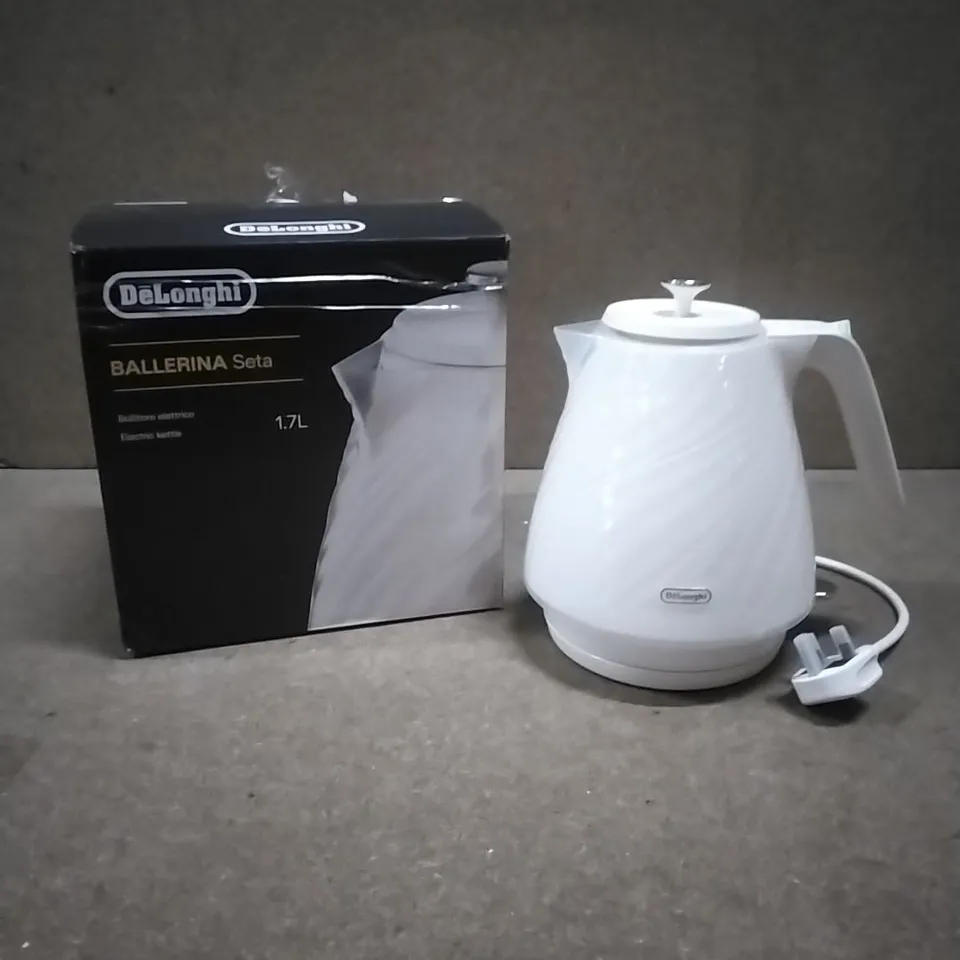BOXED DE'LONGHI BALLERINA SETA KETTLE