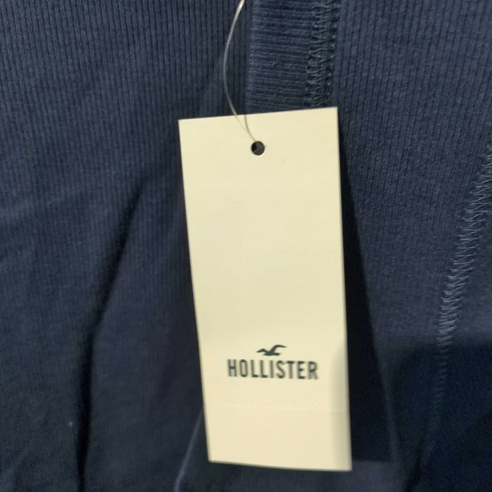 HOLLISTER WOMEN'S TOP – NAVY, SIZE M