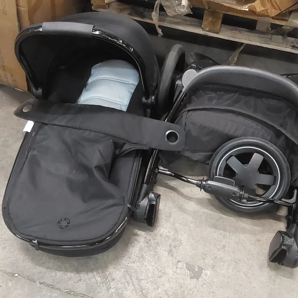 MAXI-COSI ADORRA LUXE TRAVEL SYSTEM BUNDLE RRP £699