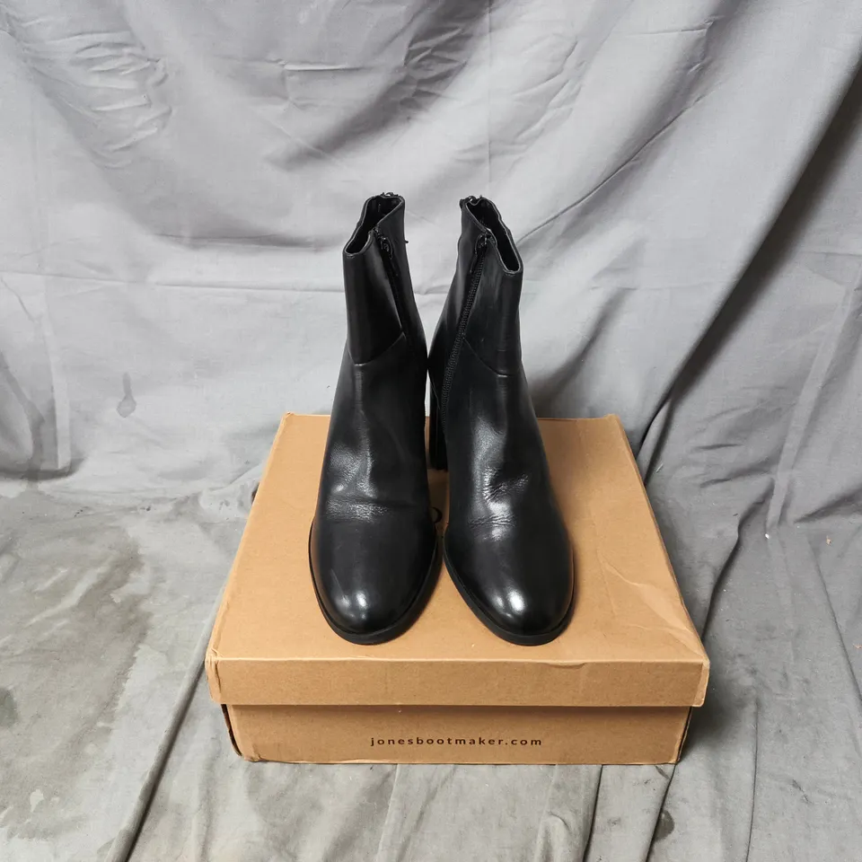 BOXED PAIR OF JONES BOOTMAKERS KARLIA BOOTS IN BLACK - SIZE 40