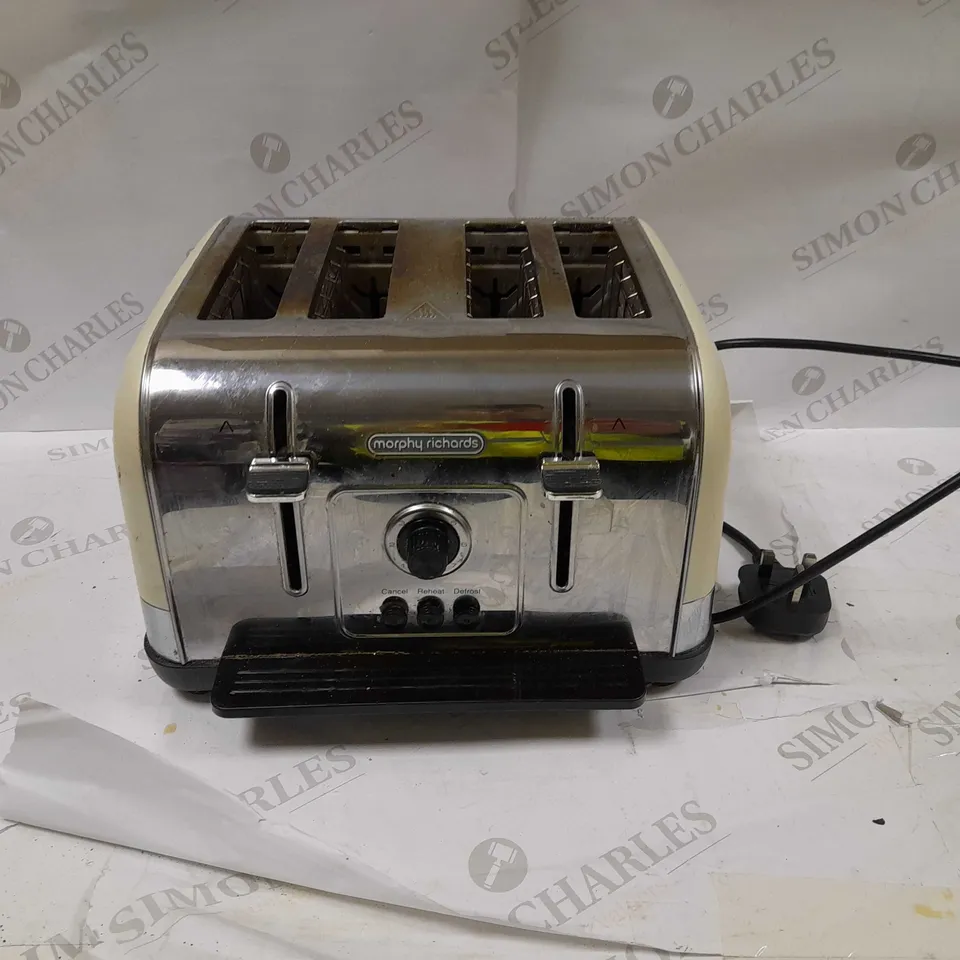 MORPHY RICHARDS TOASTER