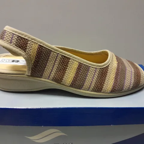 BOXED MIRAK OPEN TOE SLIP ON SANDLES IN BROWN SIZE 39