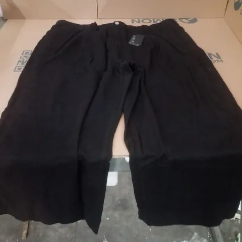 BOX CONTAINING APPROXIMATELY 5 BRAND NEW SIMPLY BE BLACK LYOCELL PLEAT DETAIL WIDE LEG JEANS - SIZE 26R
