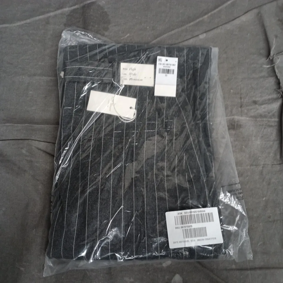 BAGGED ABERCROMBIE & FITCH WOMEN'S PINSTRIPE HIGH-RISE WIDE-LEG TROUSERS, UK 8 (US 4) – REGULAR