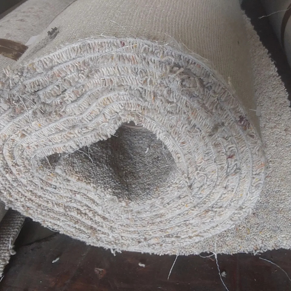 ROLL OF QUALITY DIMENSION BERBER KINDER SCOUT CARPET - APPROXIMATELY 5 x 5.5m