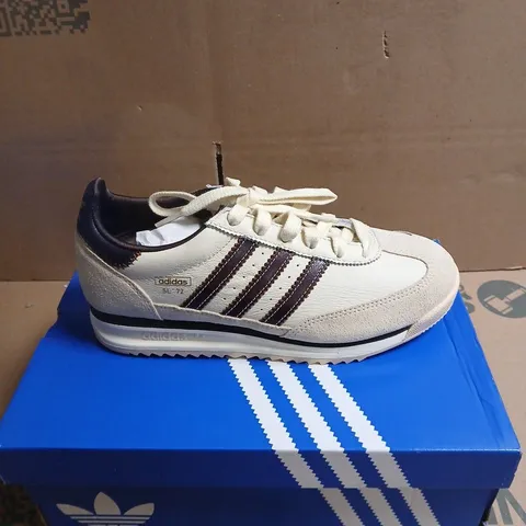 ADIDAS SL72 TRAINERS – WHITE/BEIGE WITH DARK BROWN STRIPES BOXED SIZE 5.5