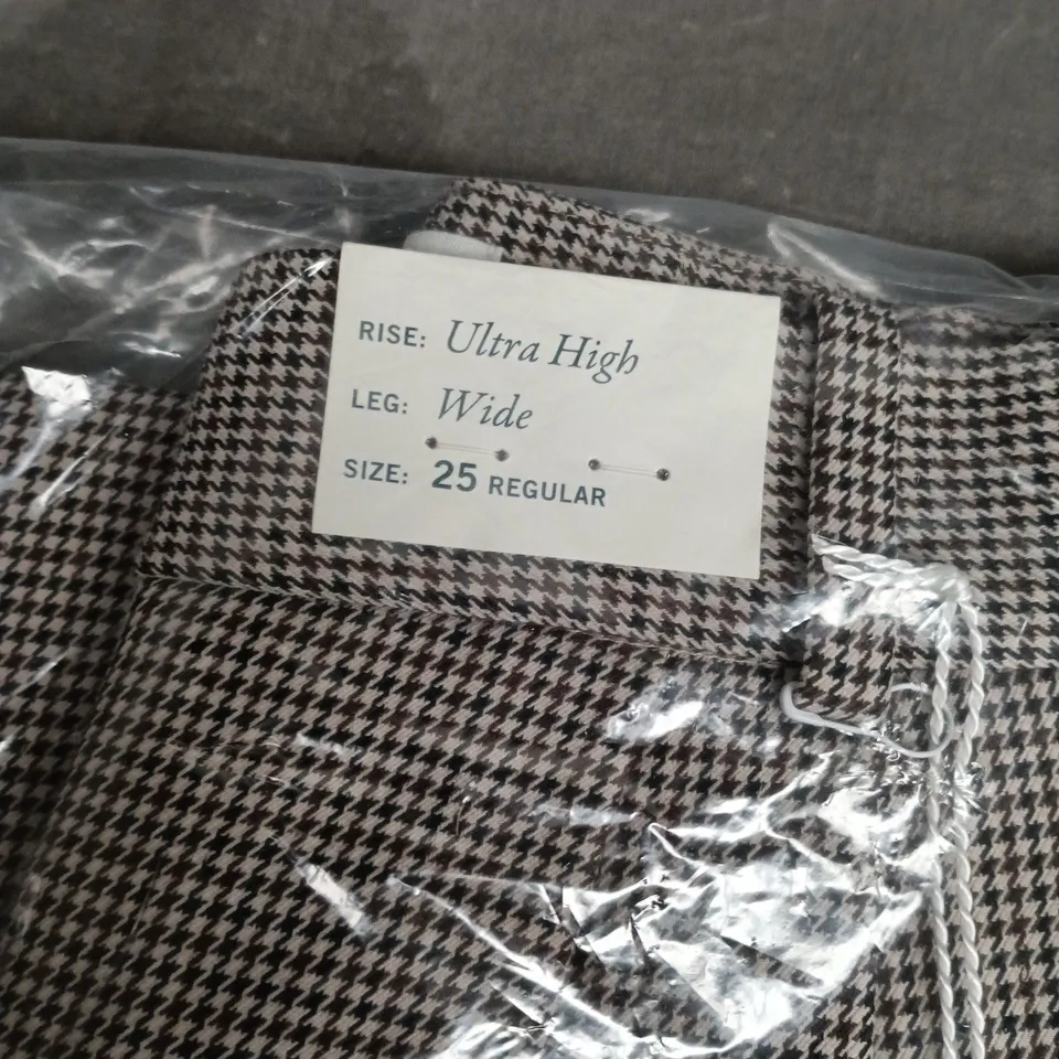 BAGGED ABERCROMBIE & FITCH HOUNDSTOOTH TAILORED TROUSERS – SIZE 25 REGULAR