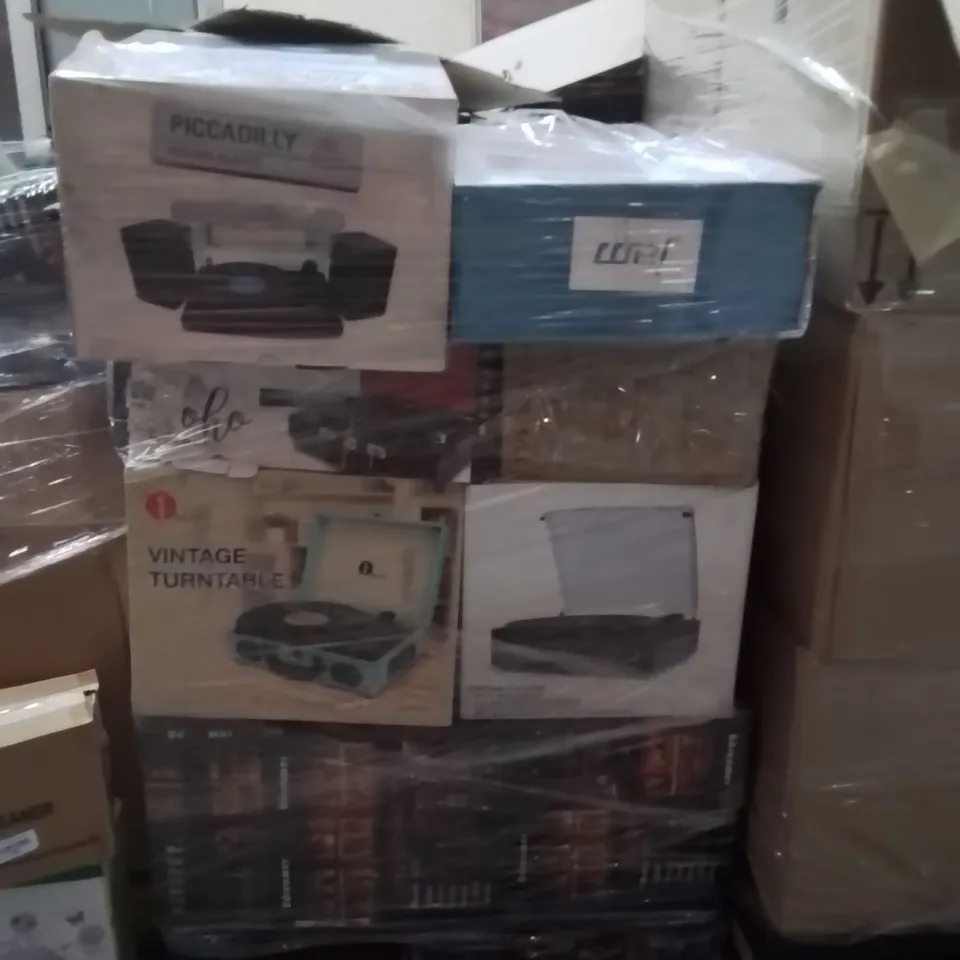 PALLET CONTAINING A LARGE QUANTITY OF TURNTABLES